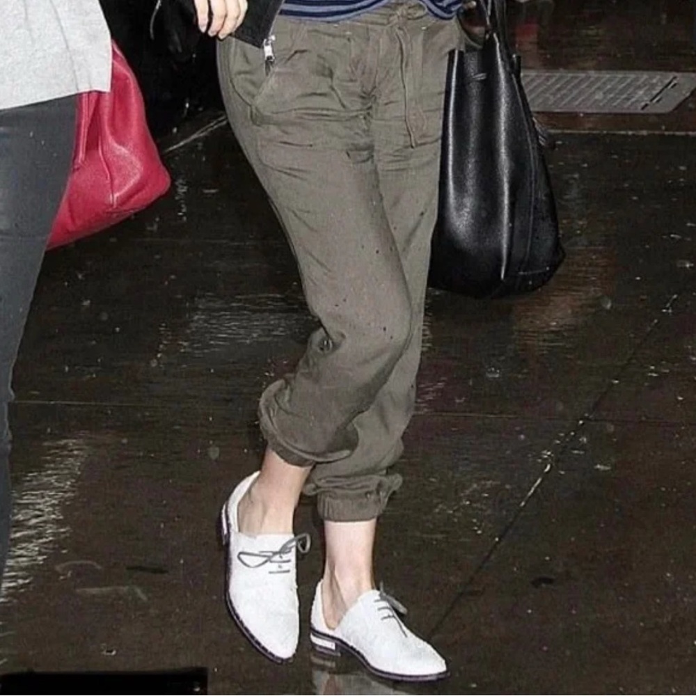 Freda Salvador Wit D’Orsay Cut out Oxfords